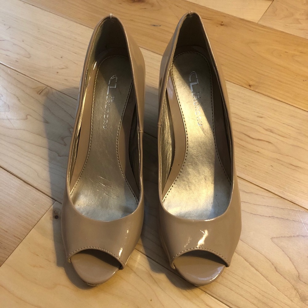 Chinese laundry tan peep toe heel 8.5